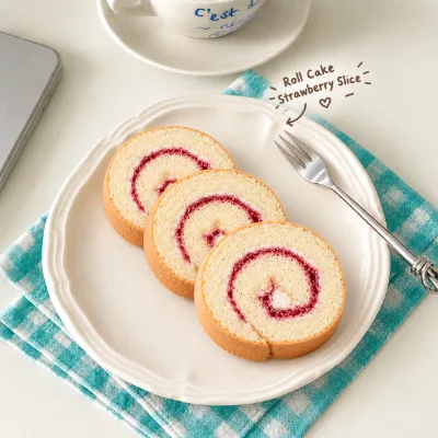 R. Cake S.berry Slice