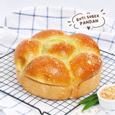 Roti Sobek Pandan